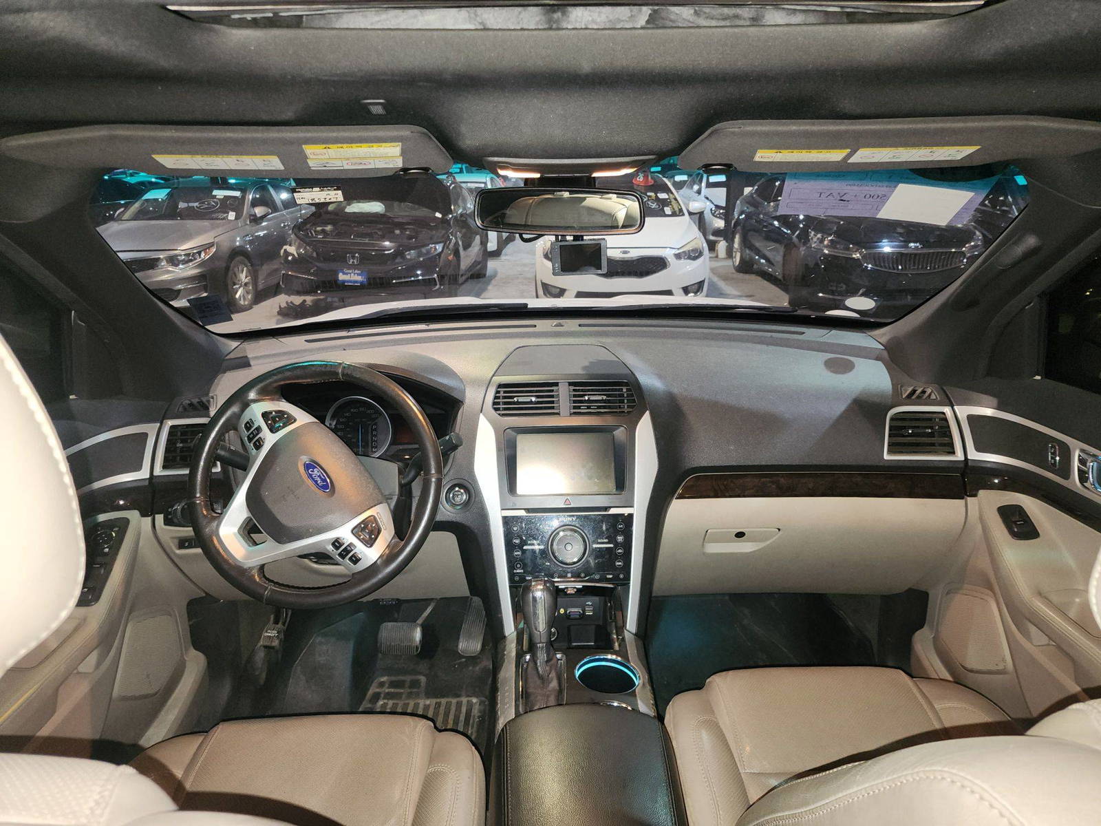 2013 FORD EXPLORER — 185307 KM — Lot C55899 — Ind. 12 - Marhaba Auctions Used Cars - Image 9