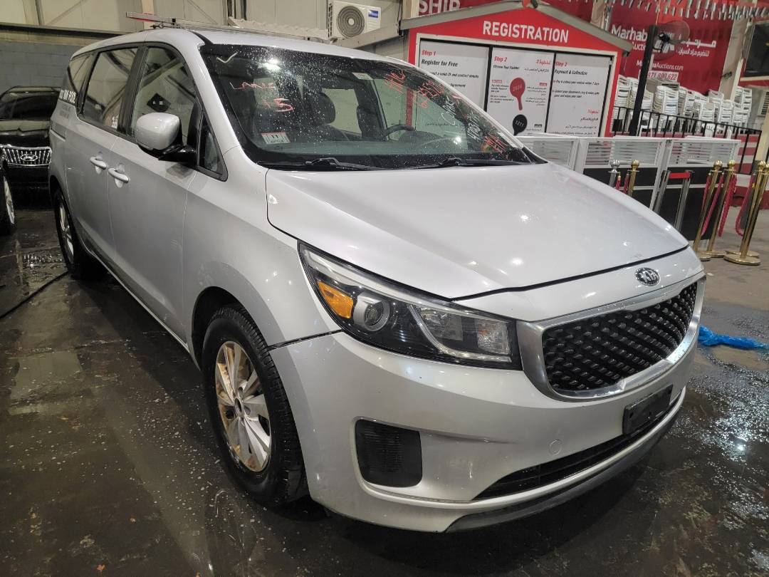 2017 KIA SEDONA — 161280 Miles — Lot 5C16H6272528 — Souq - Marhaba Auctions Used Cars - Image 5