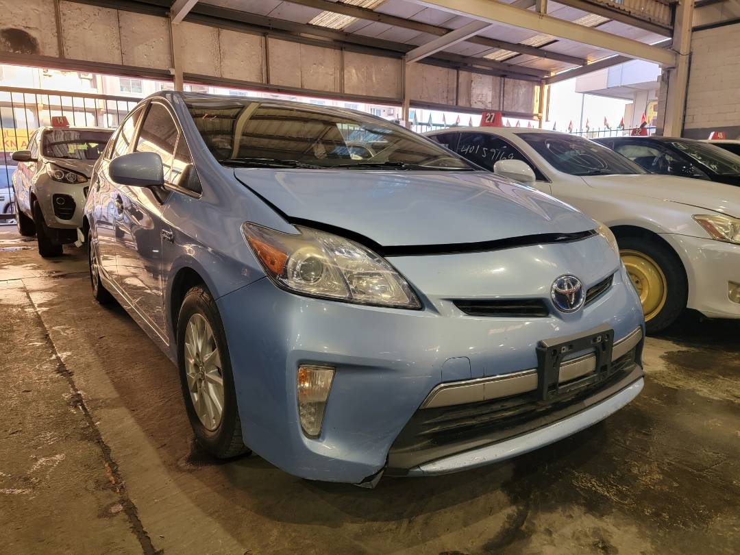 2014 TOYOTA PRIUS — 190990 Miles — Lot 3053062 — Main - Marhaba Auctions Used Cars - Image 3