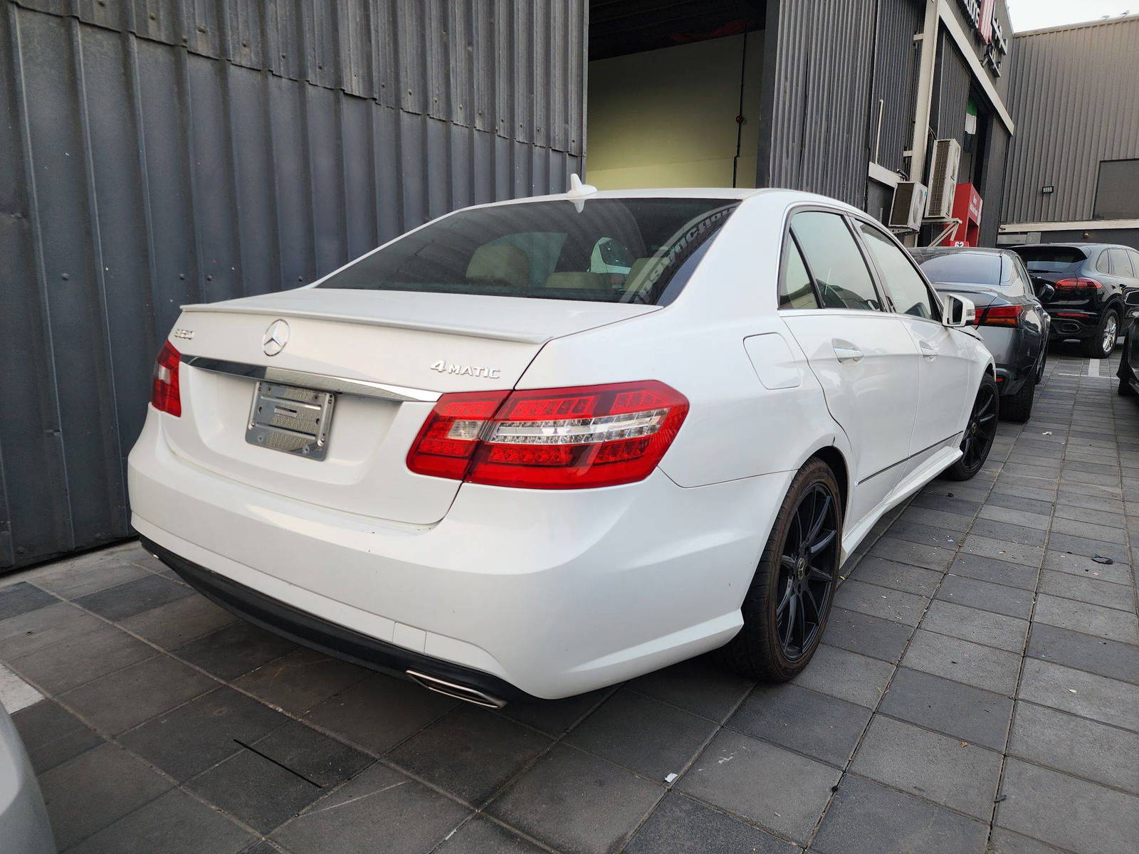 2013 MERCEDES BENZ E 350 — 119307 Miles — Lot 669556 — Ind. 12 - Marhaba Auctions Used Cars - Image 7