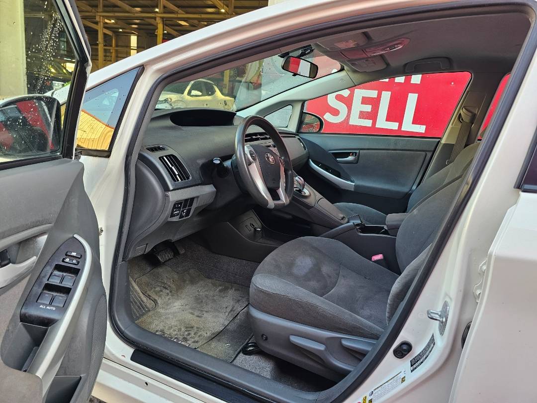 2011 TOYOTA PRIUS — 169753 Miles — Lot B5370391 — Main - Marhaba Auctions Used Cars - Image 9