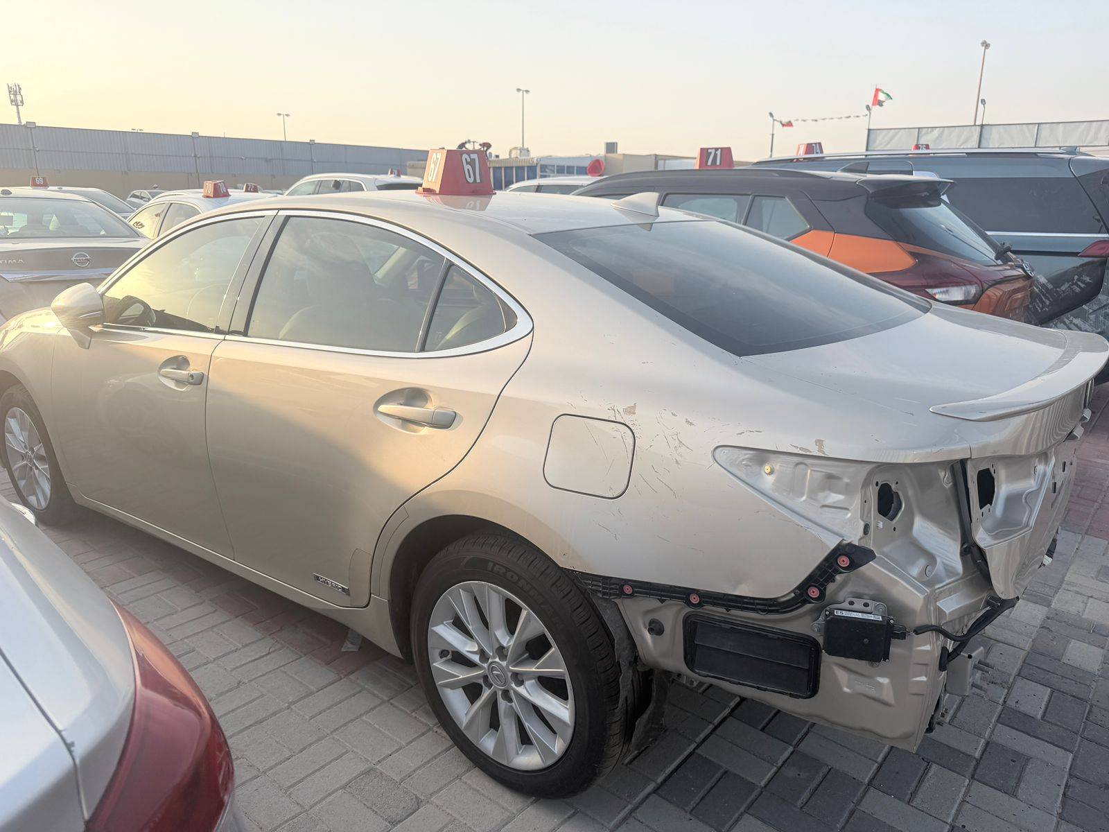 LEXUS ES 300H 2015 - Marhaba Auction Used Cars - Image 10