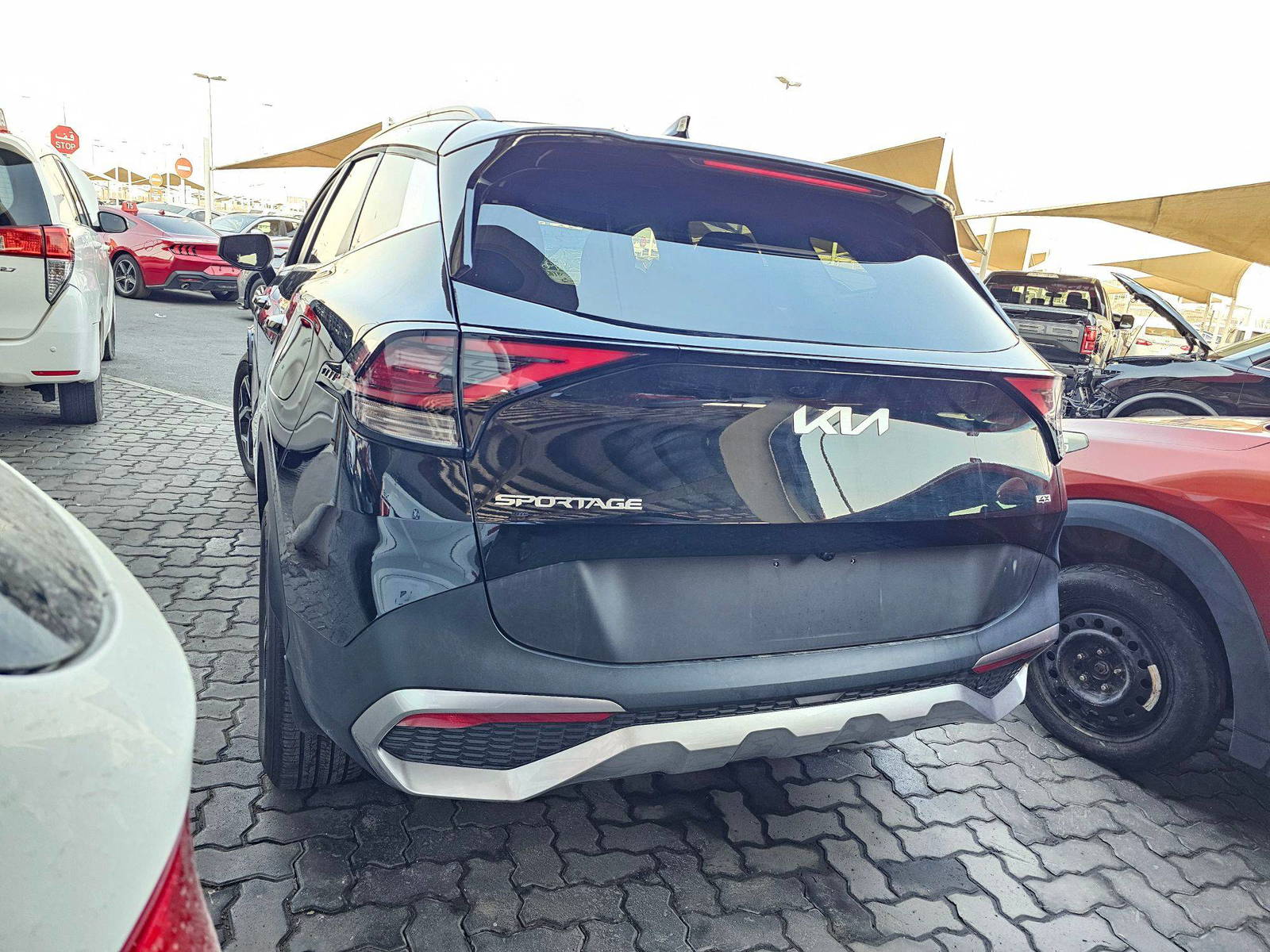 2025 KIA SPORTAGE — 9000 KM — Lot S7385667 — Souq - Marhaba Auctions Used Cars - Image 3