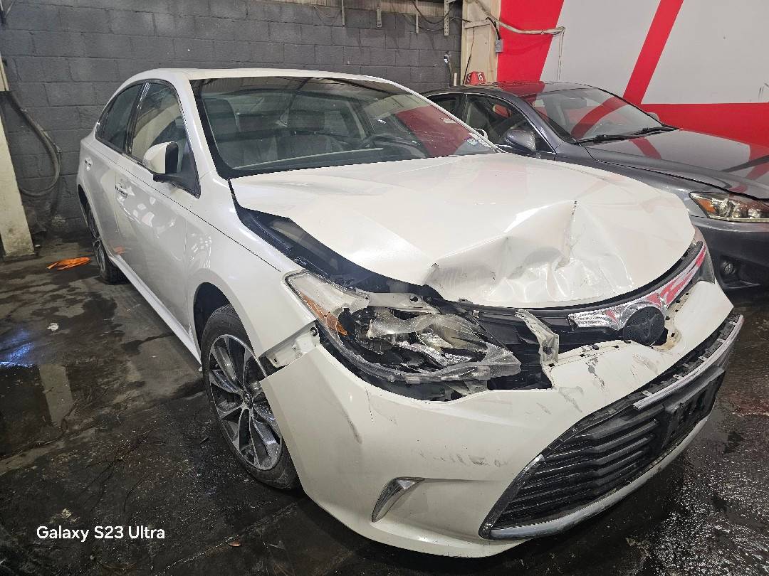 TOYOTA AVALON