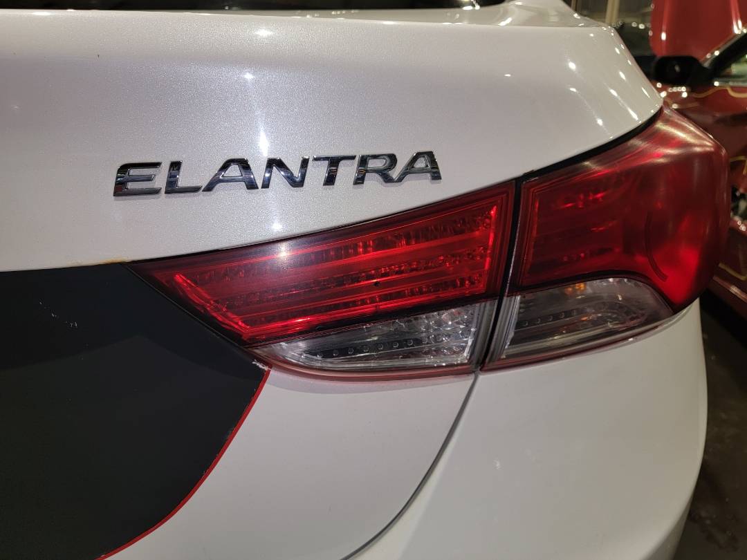 2011 HYUNDAI ELANTRA — 145331 Miles — Lot 37562732 - Marhaba Auctions Used Cars - Image 8