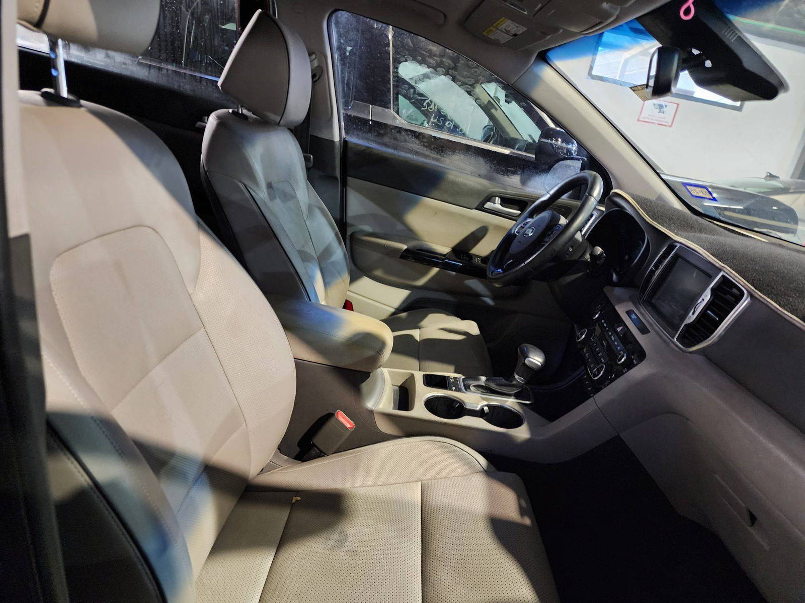 2018 KIA SPORTAGE — 133678 Miles — Lot 39852726 — Souq - Marhaba Auctions Used Cars - Image 9