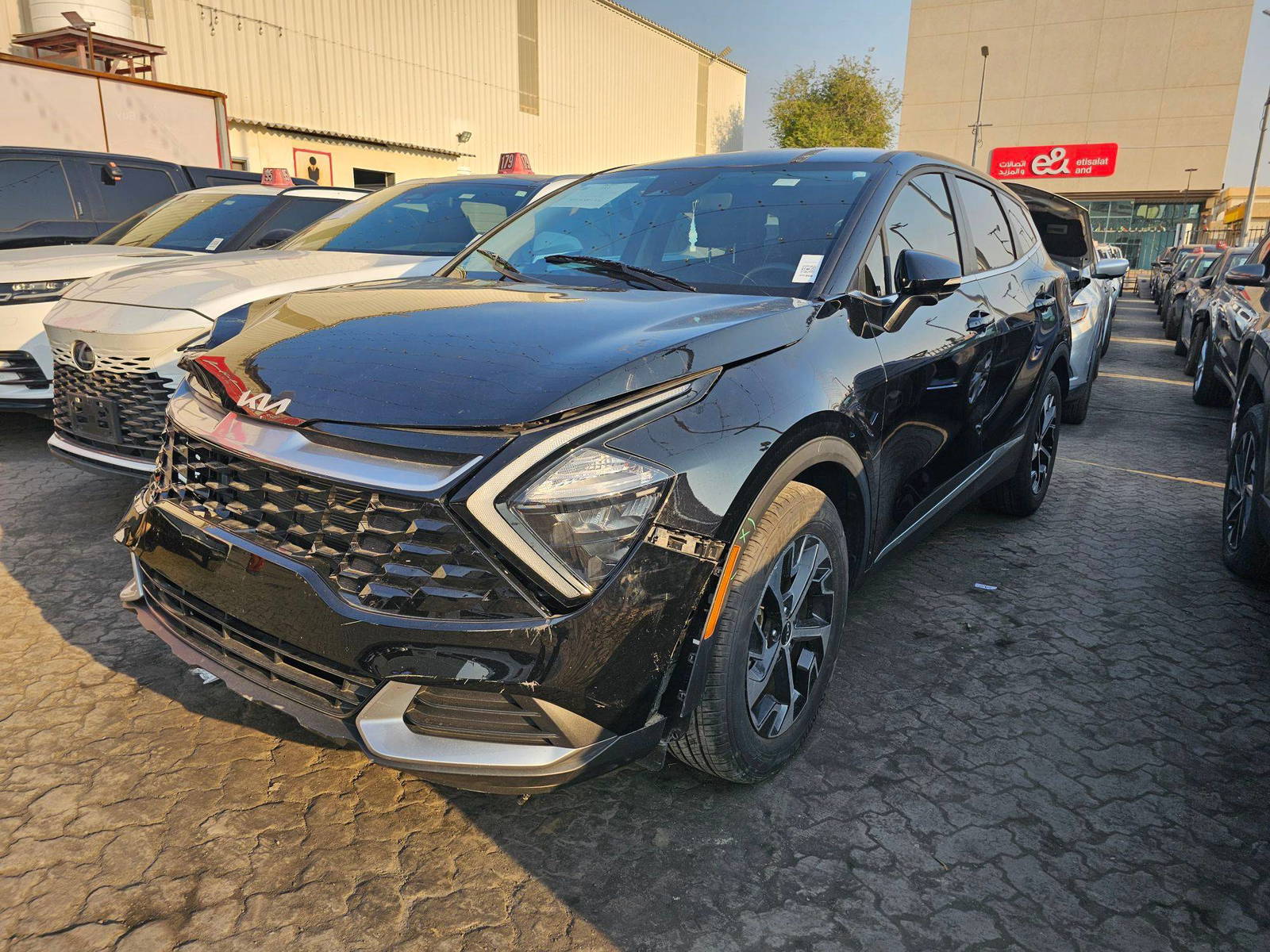 2023 KIA SPORTAGE — 25251 Miles — Lot 43391776 — Souq - Marhaba Auctions Used Cars - Image 4