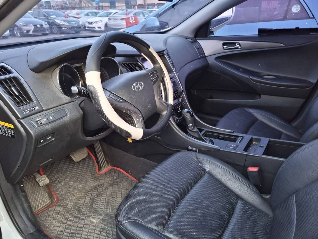 2014 HYUNDAI SONATA — 226134 KM — Lot 069346 — Ind. 12 - Marhaba Auctions Used Cars - Image 9