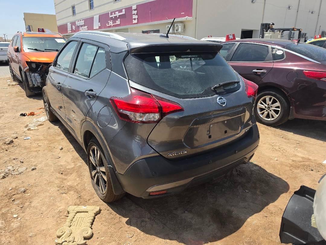 NISSAN KICKS