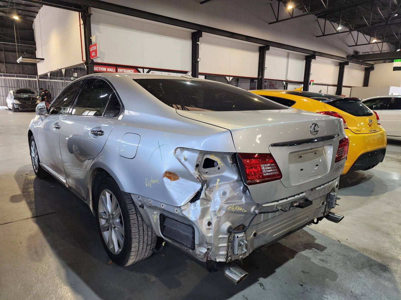 2011 LEXUS ES 350 — 179105 Miles — Lot 446801 — Al Quoz - Marhaba Auctions Used Cars - Image 5