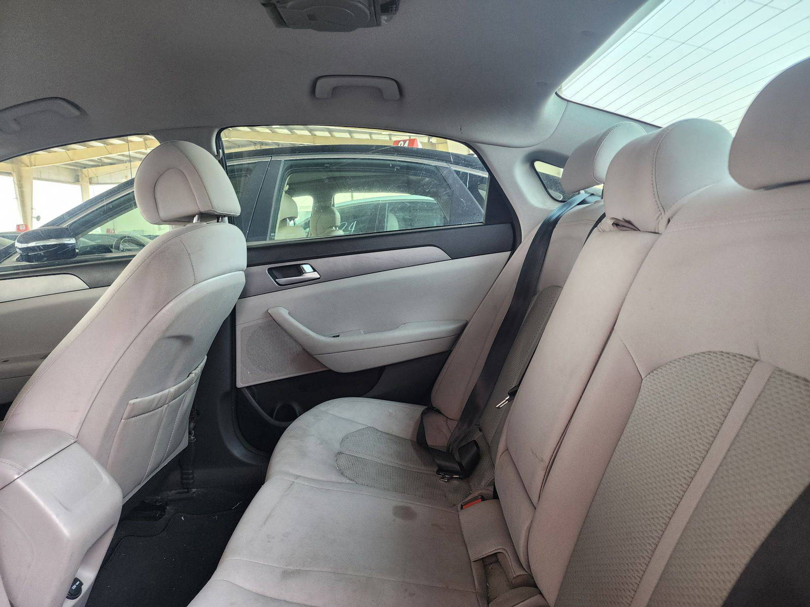 2015 HYUNDAI SONATA — 209706 Miles — Lot 20468 — Souq - Marhaba Auctions Used Cars - Image 8