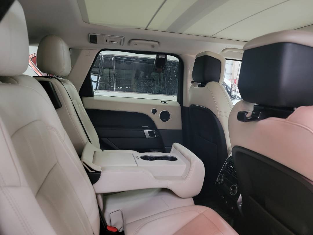 2018 LAND ROVER RANGE ROVER SPORT HSE — 59164 Miles — Lot 50020993 - Marhaba Auctions Used Cars - Image 5