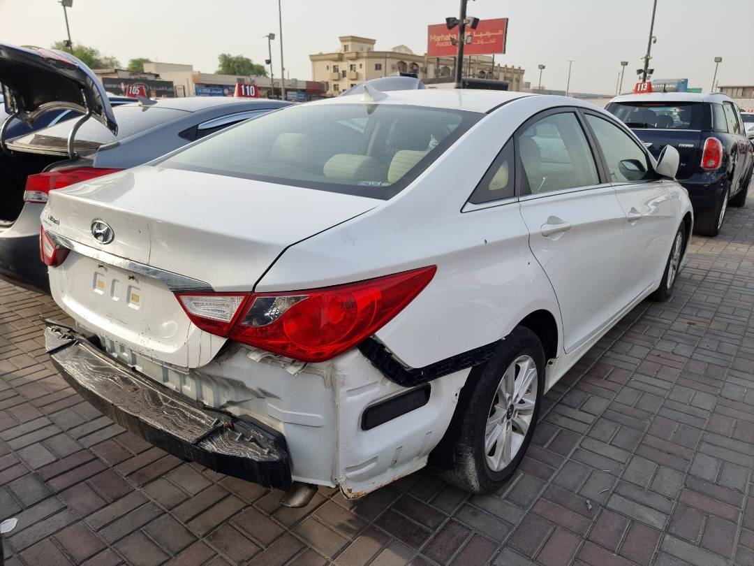 2011 HYUNDAI SONATA — 199762 Miles — Lot 215487 — Ind. 12 - Marhaba Auctions Used Cars - Image 5
