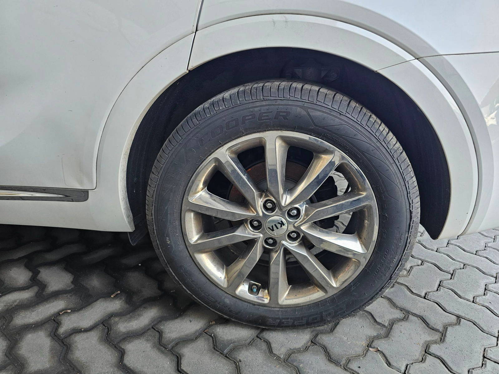 KIA SORENTO 2017 - Marhaba Auction Used Cars - Image 11