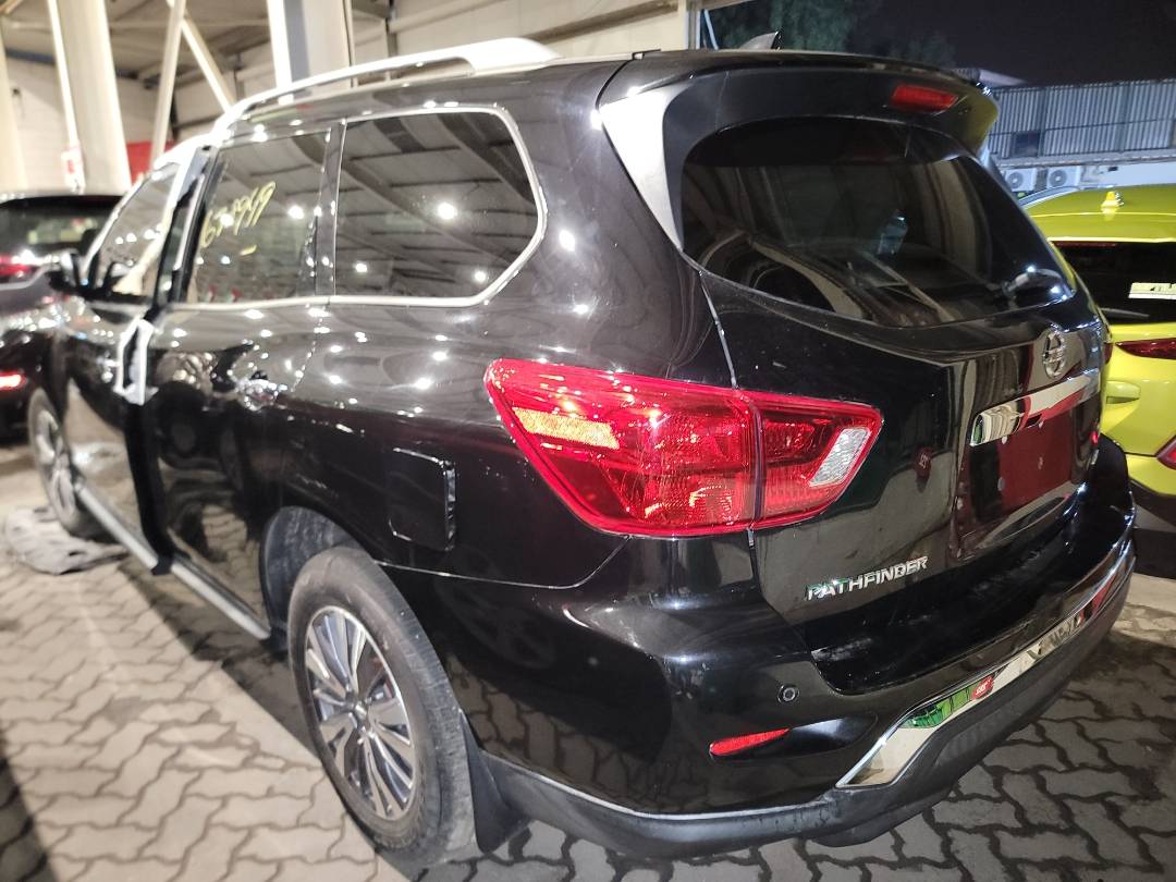 2019 NISSAN PATHFINDER — 32990 Miles — Lot 638949 - Marhaba Auctions Used Cars - Image 3
