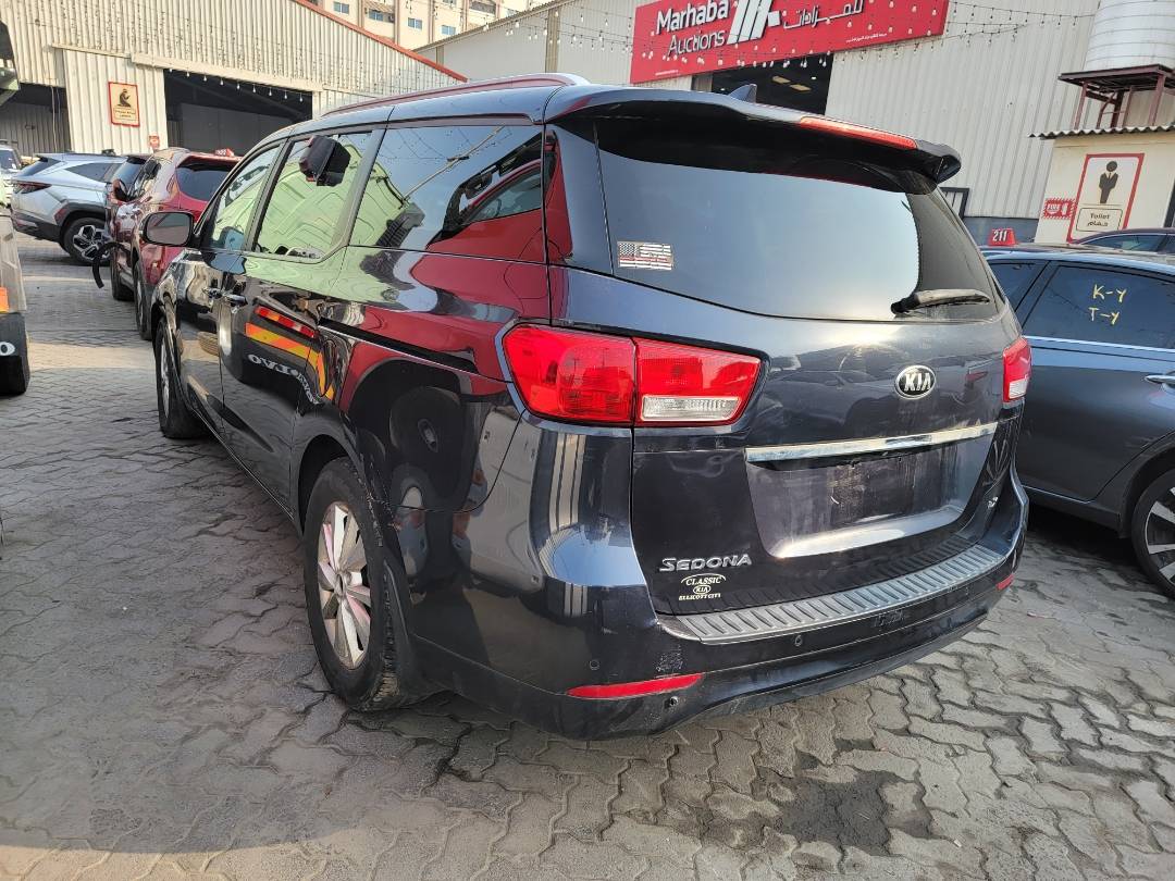 2015 KIA SEDONA — 194423 Miles — Lot F6037547 — Main - Marhaba Auctions Used Cars - Image 4