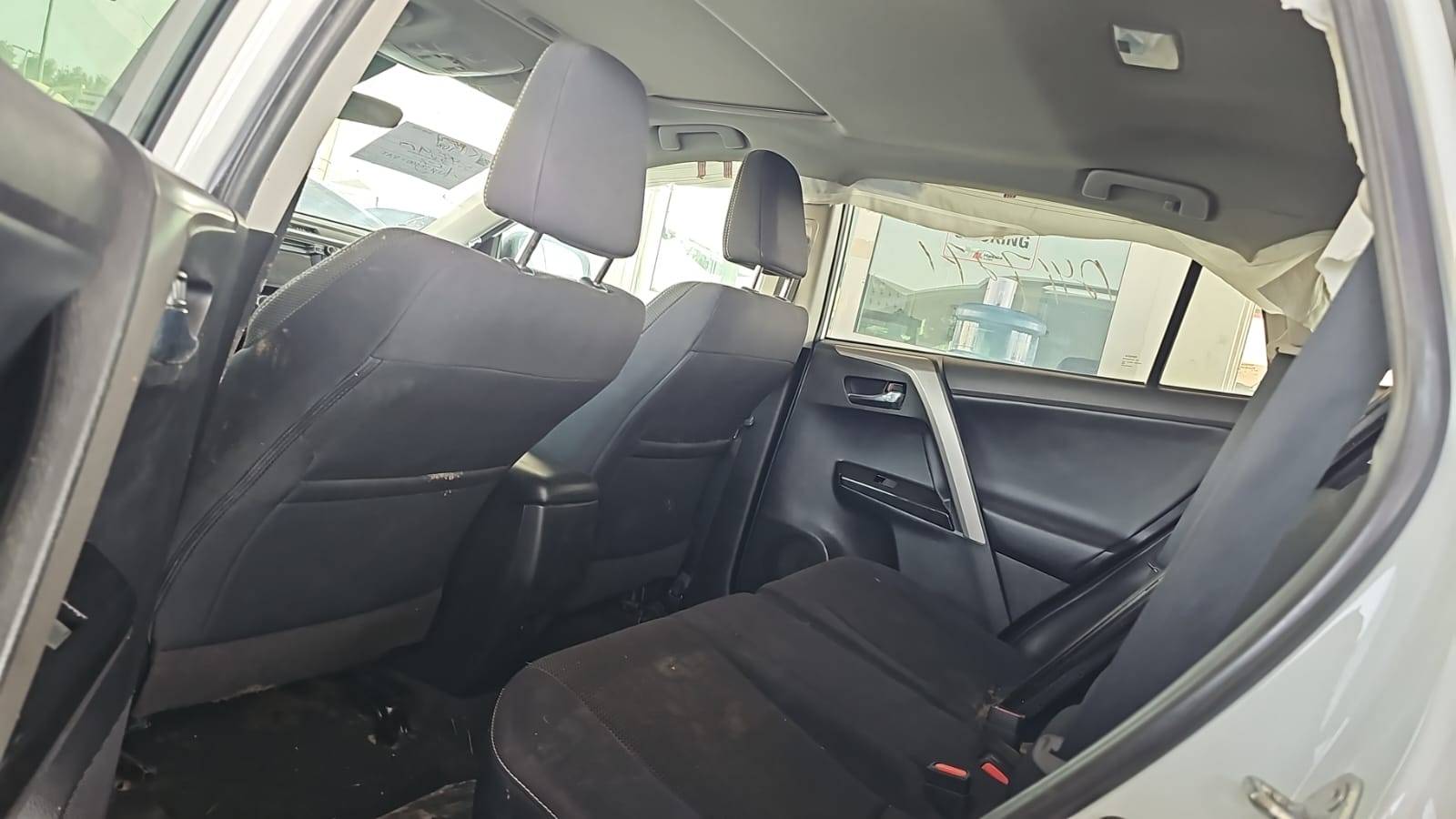 2018 TOYOTA RAV4 — 195467 KM — Lot W848840 — Main - Marhaba Auctions Used Cars - Image 6