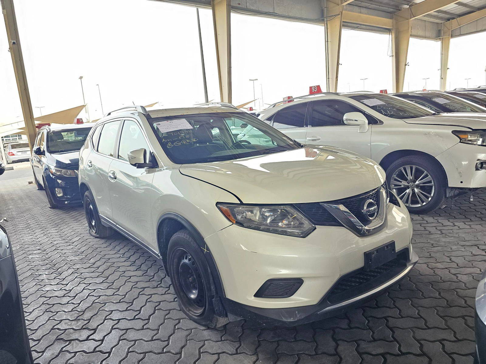 2015 NISSAN ROGUE — 177868 KM — Lot 12204166 — Souq - Marhaba Auctions Used Cars - Image 4
