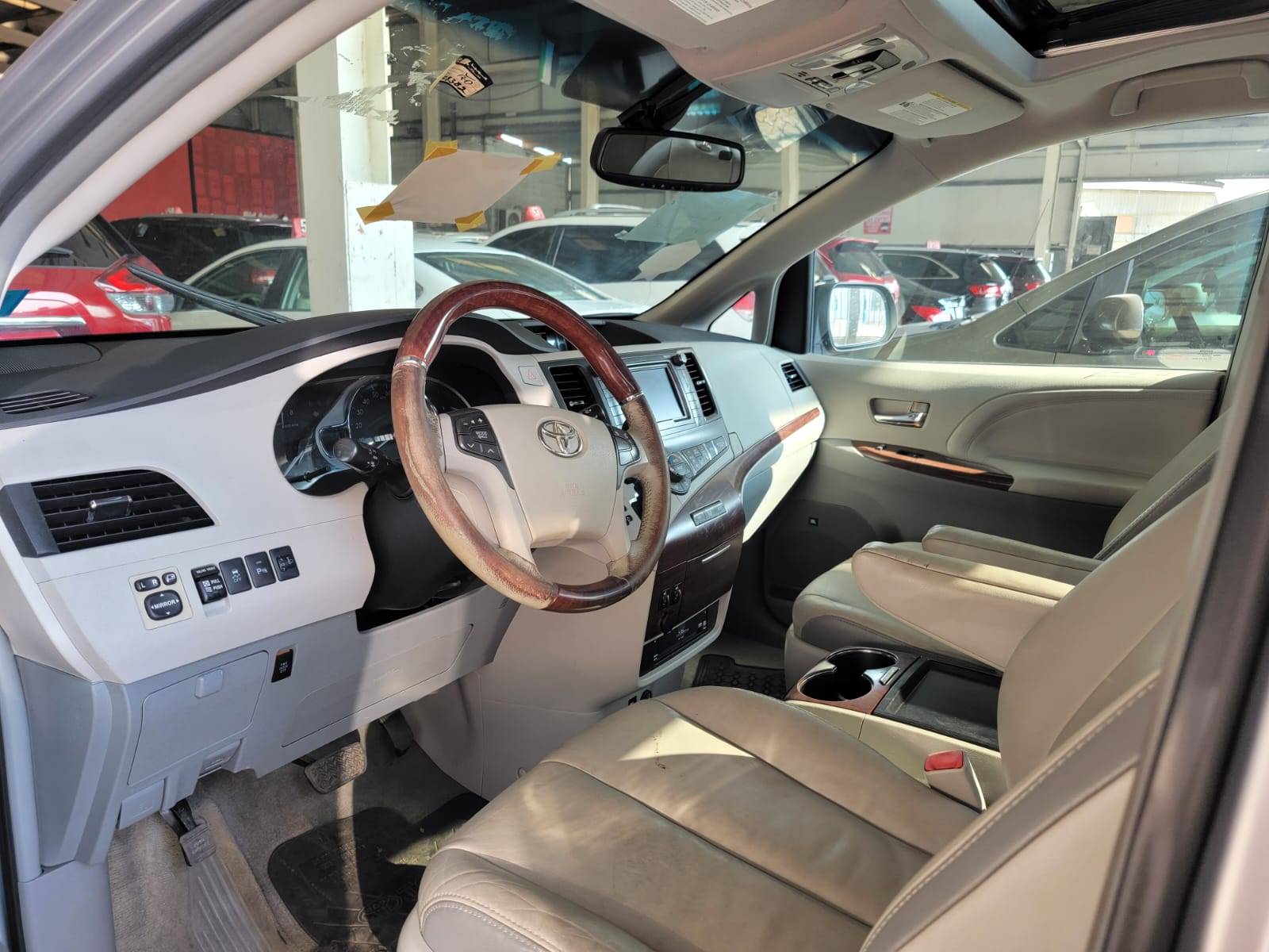 2011 TOYOTA SIENNA — 178382 Miles — Lot C1BS027662 — Main - Marhaba Auctions Used Cars - Image 7