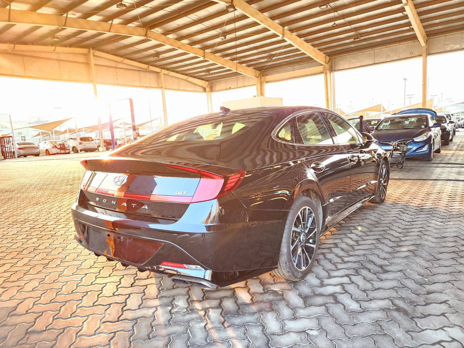 2020 HYUNDAI SONATA — 77902 Miles — Lot 75860534 — Souq - Marhaba Auctions Used Cars - Image 3