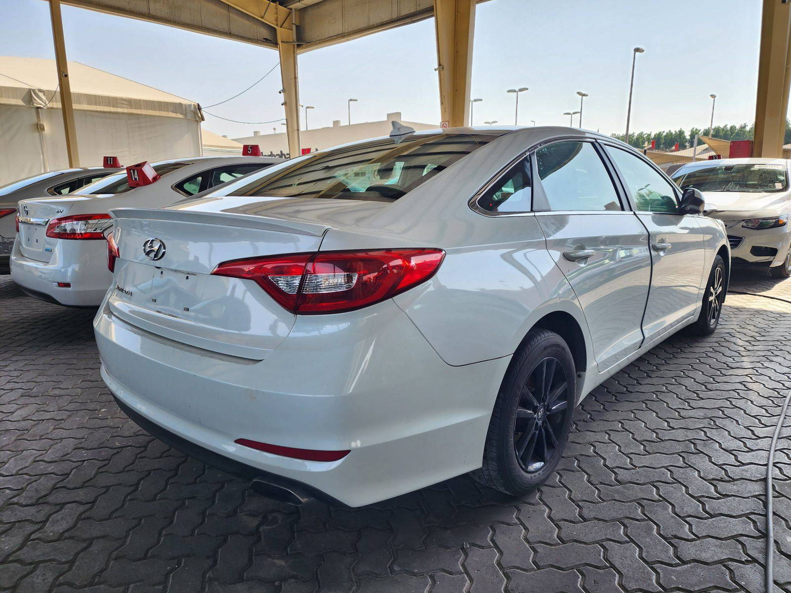 2017 HYUNDAI SONATA — 179875 KM — Lot 94941 — Souq - Marhaba Auctions Used Cars - Image 3
