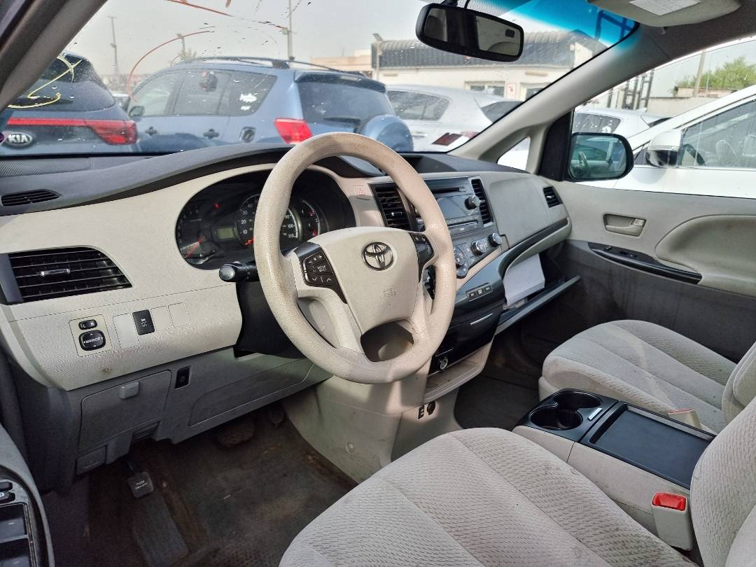 2011 TOYOTA SIENNA — 195907 Miles — Lot 147300 — Ind. 12 - Marhaba Auctions Used Cars - Image 6