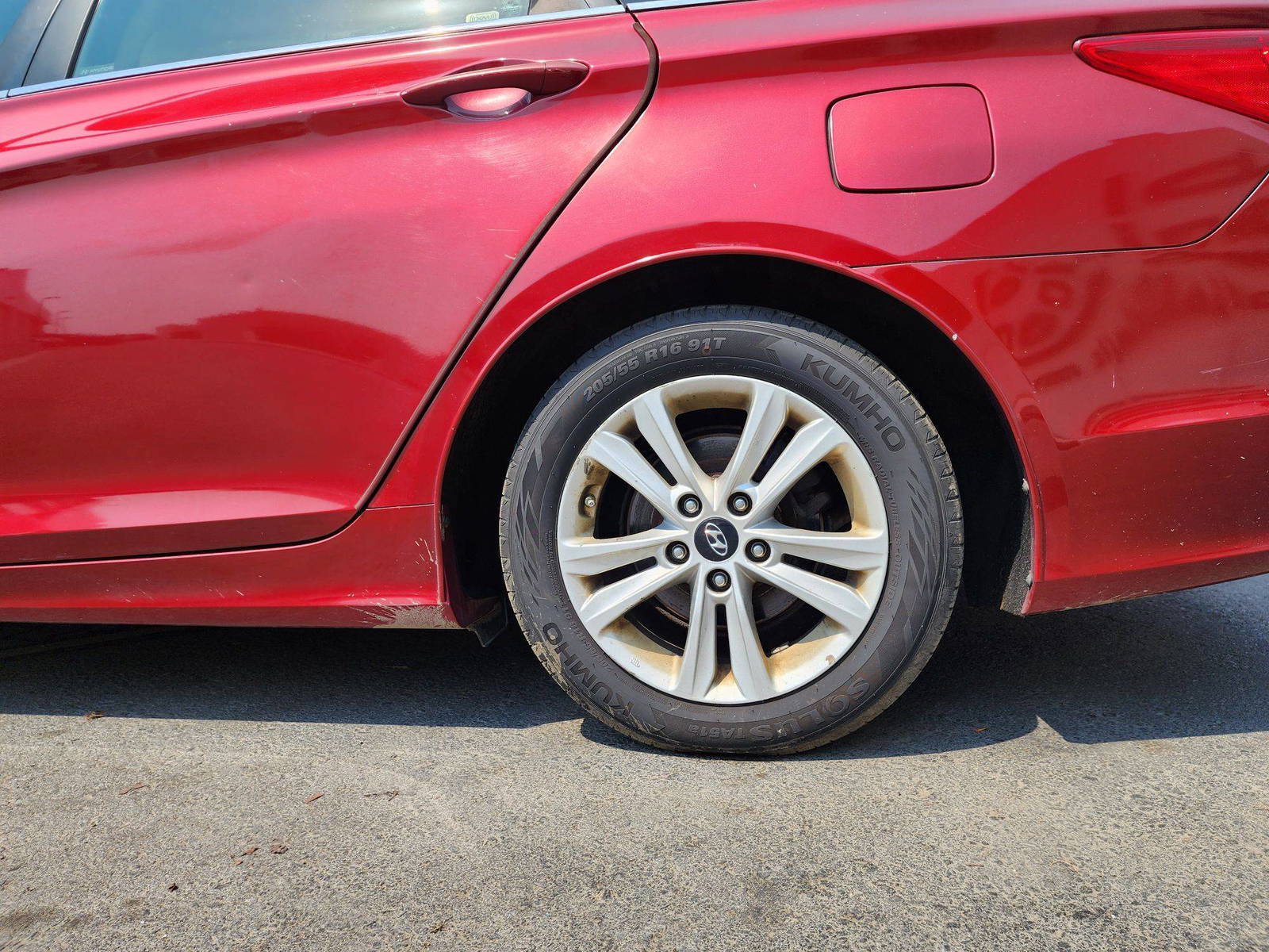 2012 HYUNDAI SONATA — 122425 Miles — Lot 39421068 — Souq - Marhaba Auctions Used Cars - Image 10