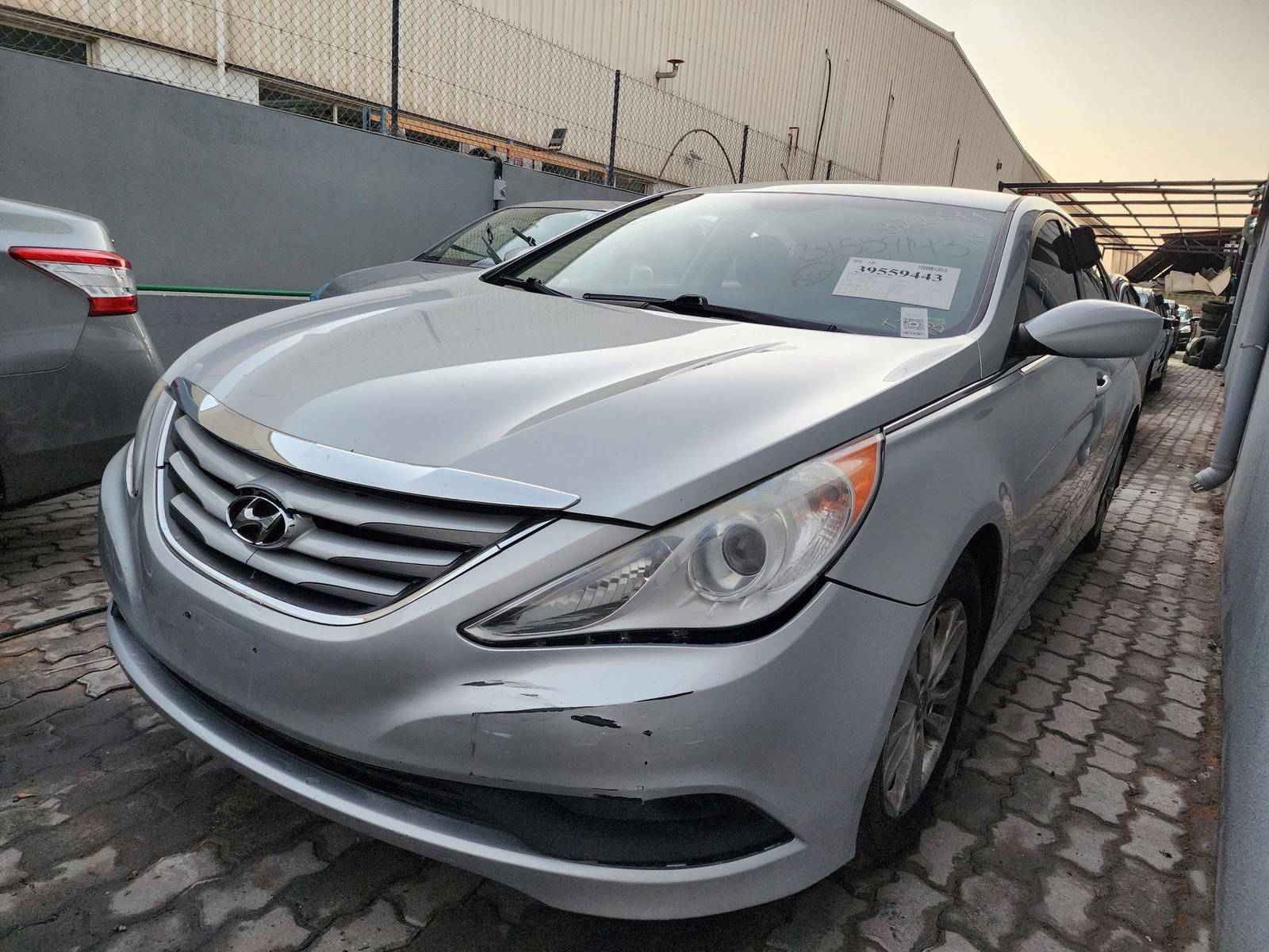 2014 HYUNDAI SONATA — 226663 Miles — Lot 22511 — Al Quoz - Marhaba Auctions Used Cars - Image 5