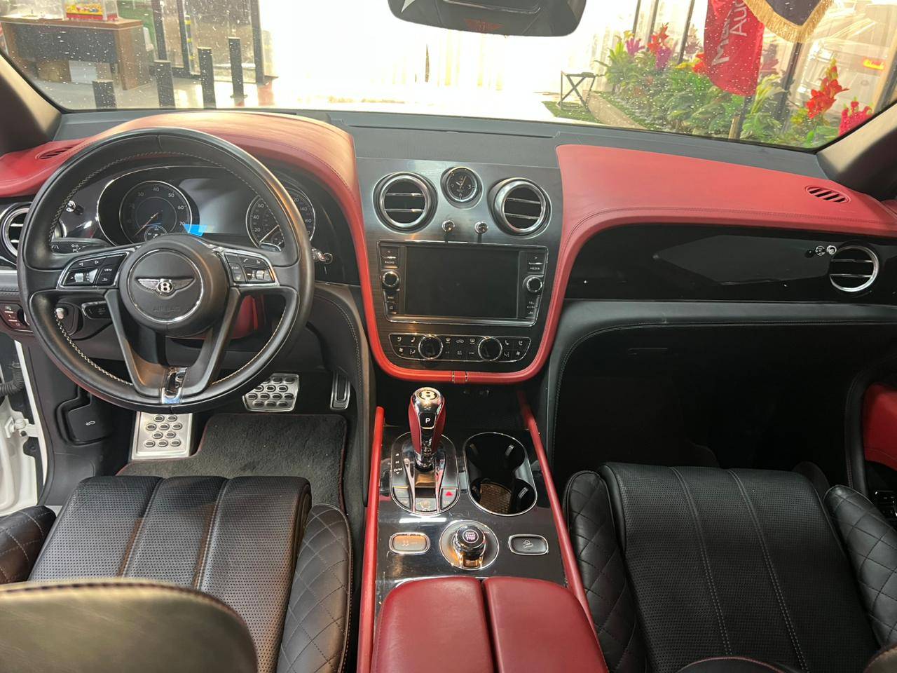 BENTLEY BENTAYGA 2019 - Marhaba Auction Used Cars - Image 10