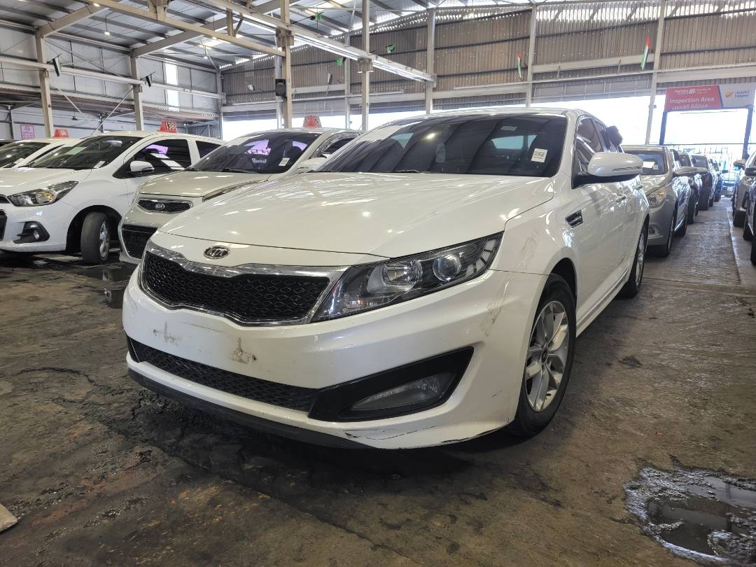 2011 KIA K5 — 181722 KM — Lot 014809 — Main - Marhaba Auctions Used Cars - Image 5