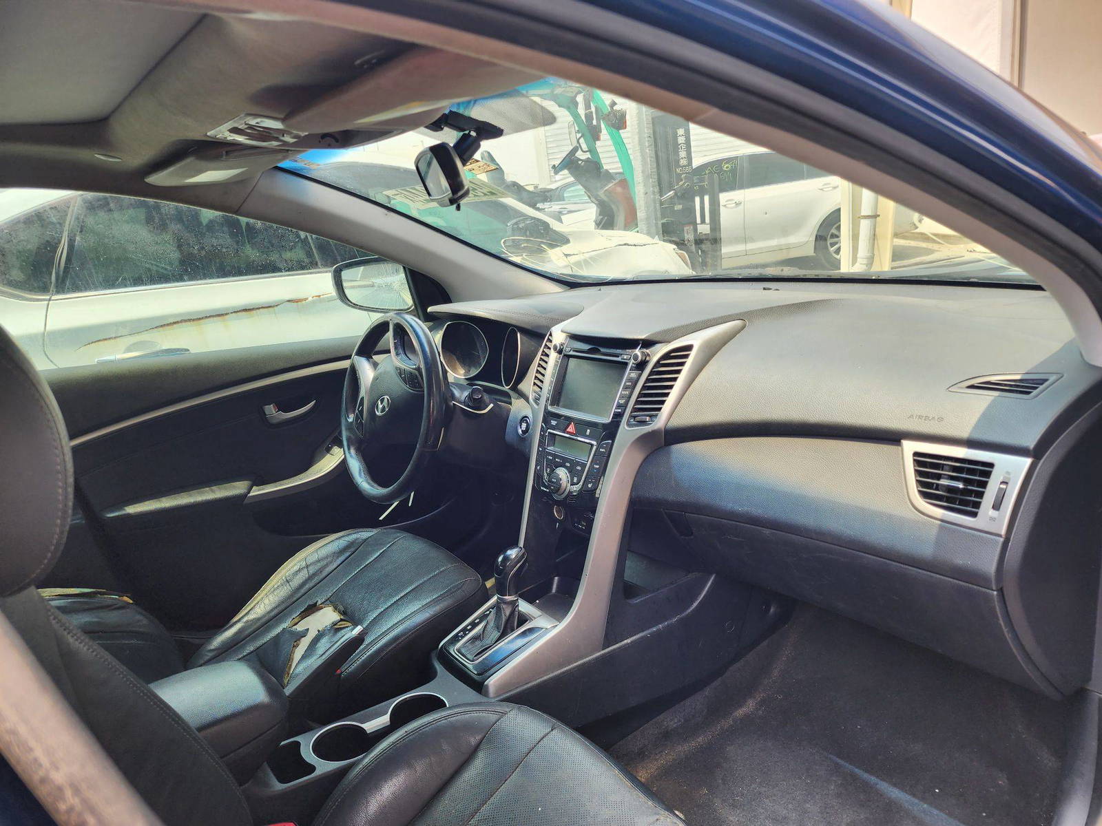 2013 HYUNDAI ELANTRA — 125900 Miles — Lot 33506 — Souq - Marhaba Auctions Used Cars - Image 10