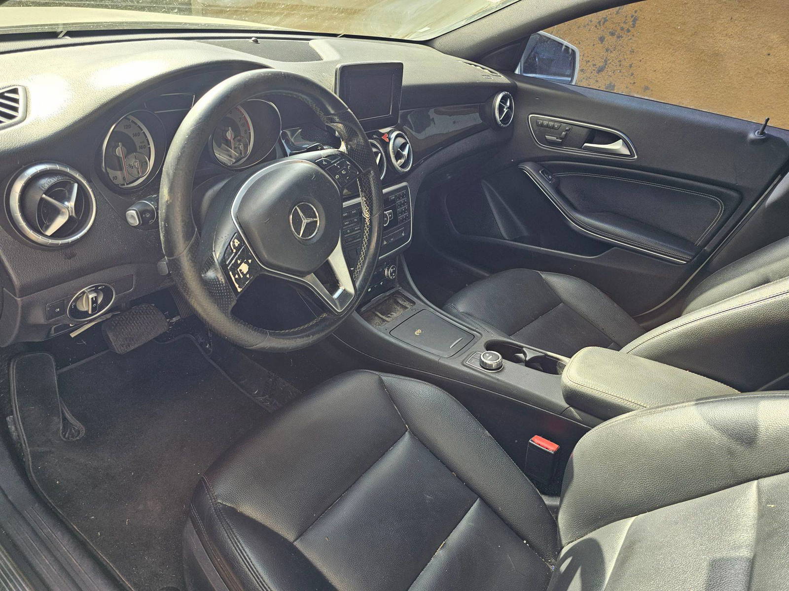 2014 MERCEDES BENZ CLA 250 — 127765 Miles — Lot EN160273 — Main - Marhaba Auctions Used Cars - Image 8