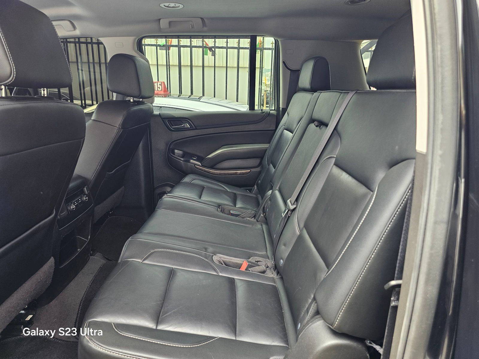 2020 CHEVROLET SUBURBAN — 299227 KM — Lot 1LR302557 — Main - Marhaba Auctions Used Cars - Image 9