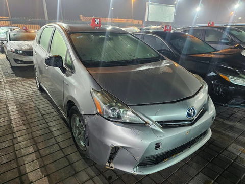TOYOTA PRIUS V