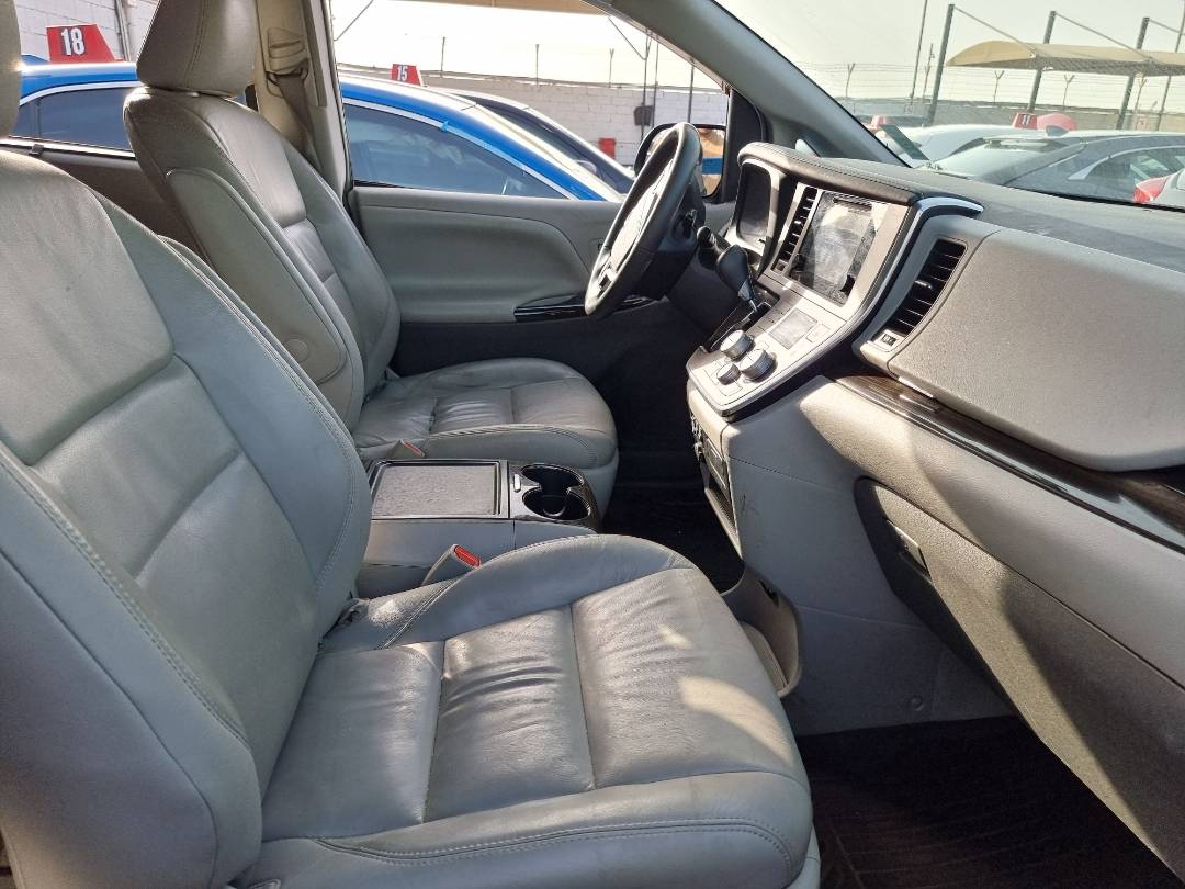 2017 TOYOTA SIENNA — 258408 Miles — Lot 215478 — Ind. 12 - Marhaba Auctions Used Cars - Image 6