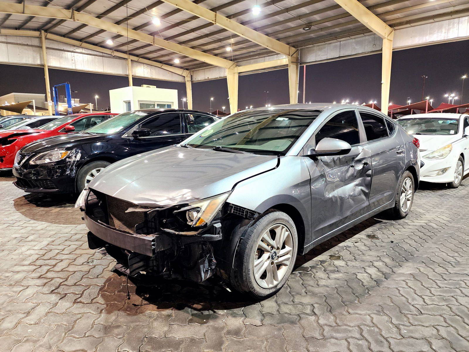 2019 HYUNDAI ELANTRA — 103209 Miles — Lot FXKU743001 — Souq - Marhaba Auctions Used Cars - Image 5
