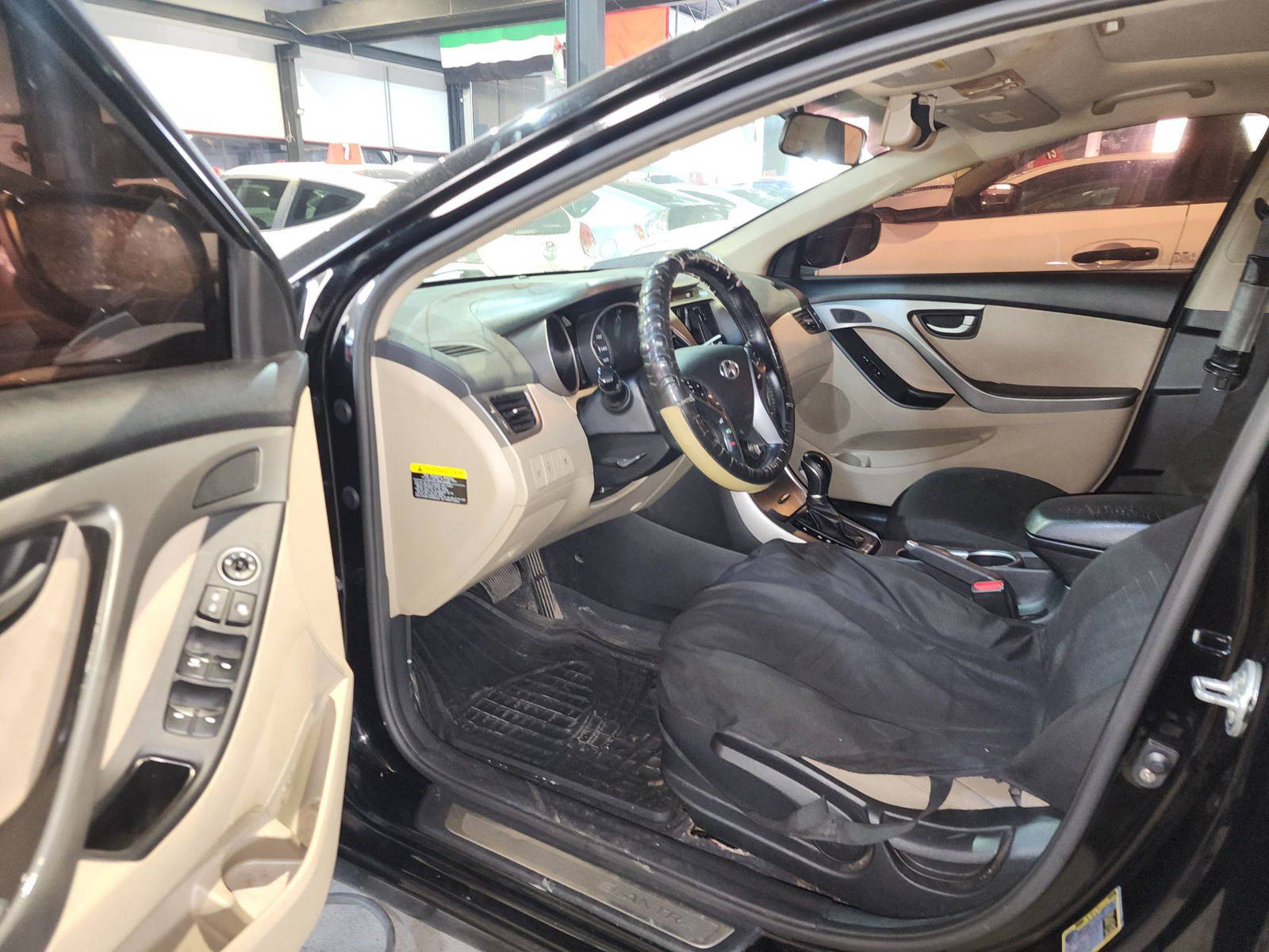 2016 HYUNDAI ELANTRA — 153669 Miles — Lot U490539 — Al Quoz - Marhaba Auctions Used Cars - Image 9