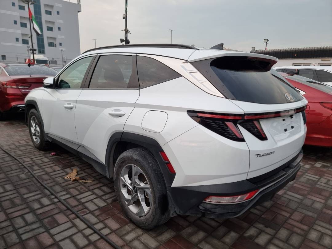 2022 HYUNDAI TUCSON — 40356 Miles — Lot 125487 — Souq - Marhaba Auctions Used Cars - Image 4