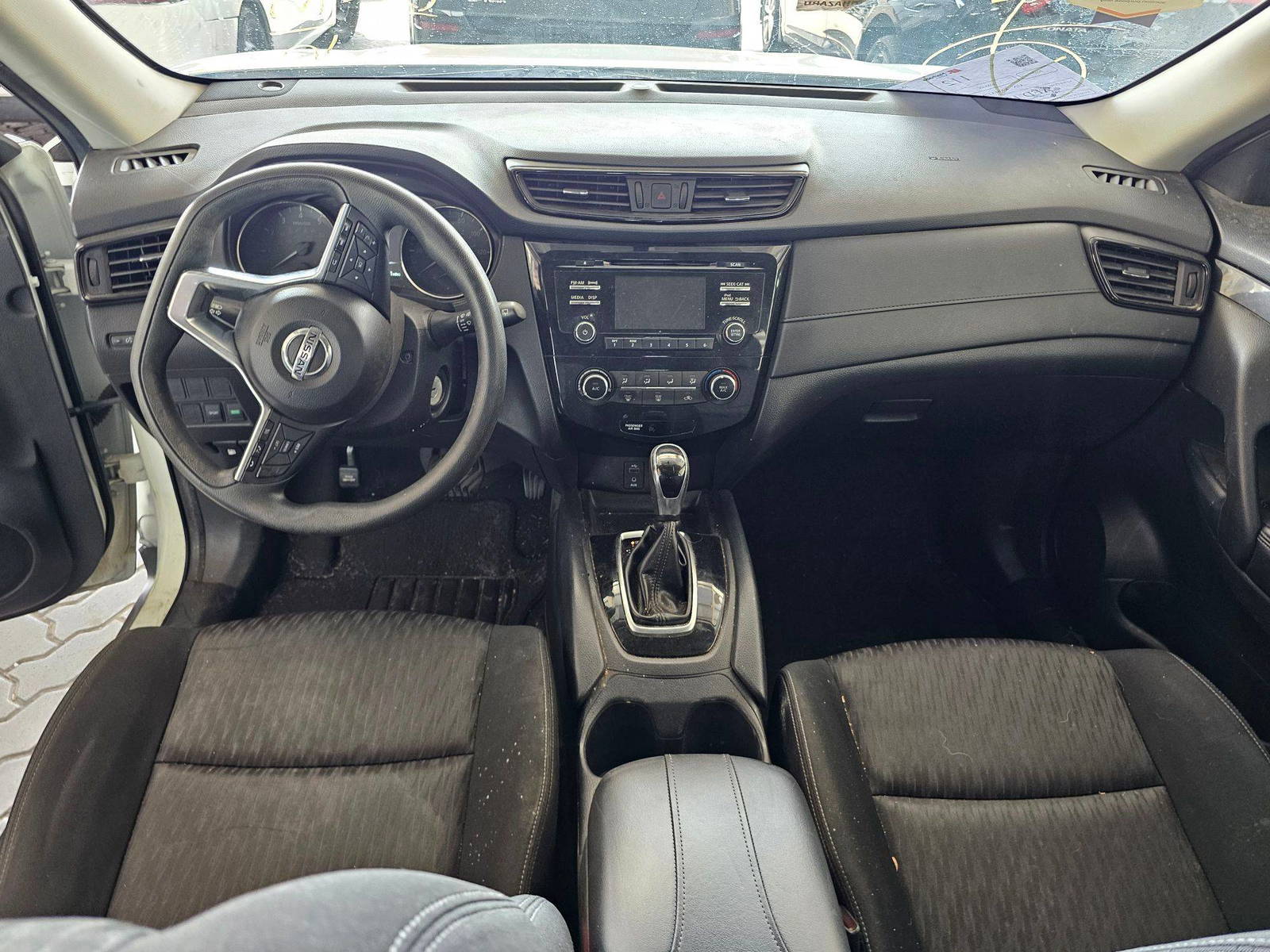 NISSAN ROGUE 2017 - Marhaba Auction Used Cars - Image 7