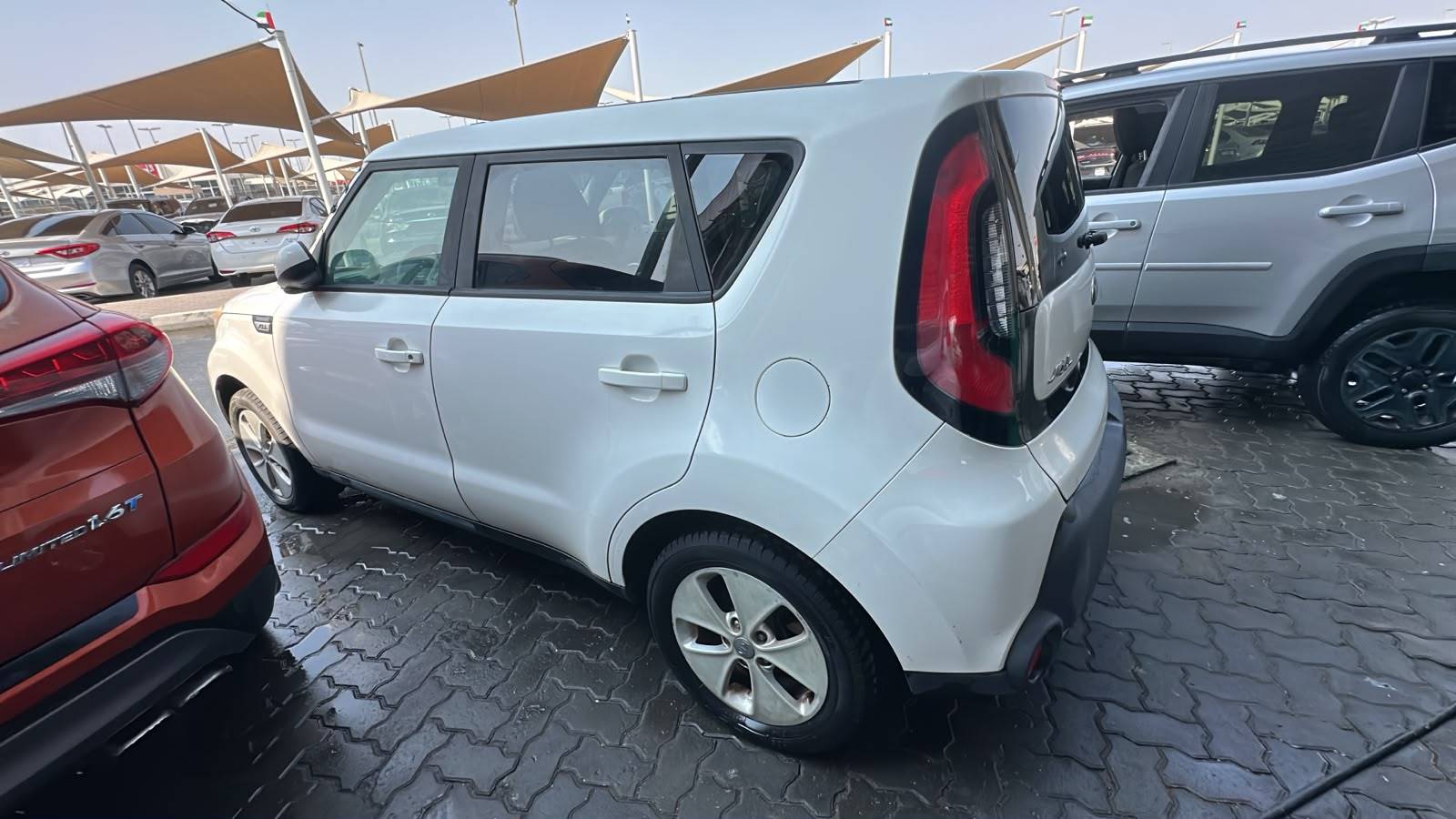 2016 KIA SOUL — 189930 Miles — Lot XG7338735 — Souq - Marhaba Auctions Used Cars - Image 4