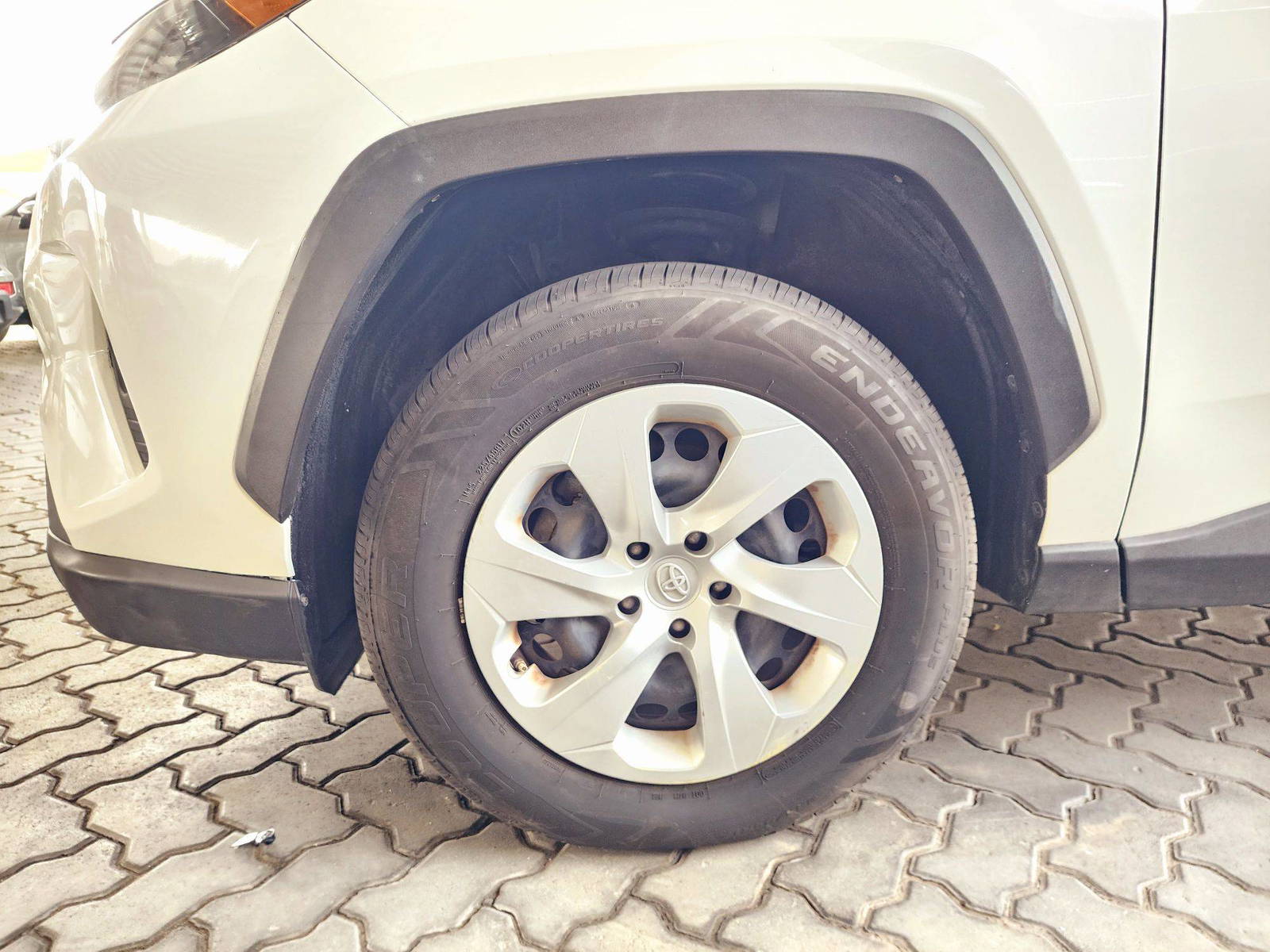 2020 TOYOTA RAV4 — 188569 Miles — Lot D054121 — Souq - Marhaba Auctions Used Cars - Image 10