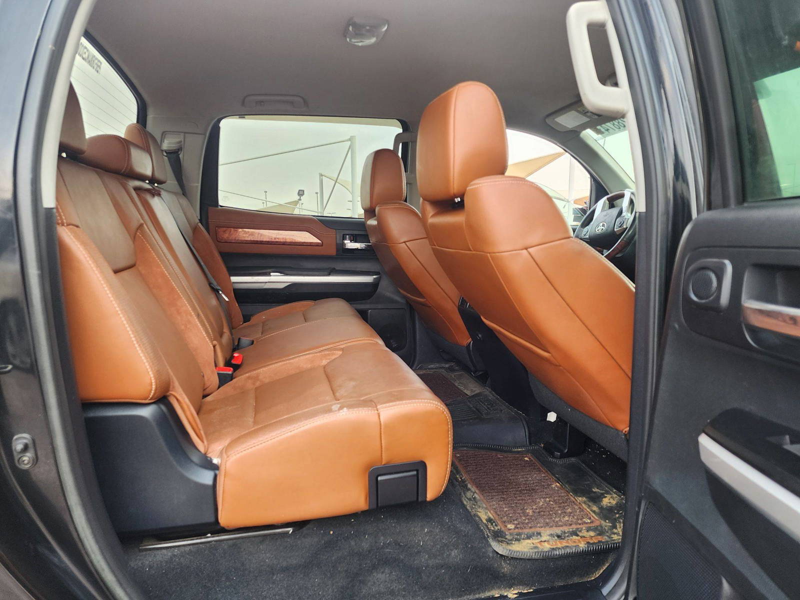 2017 TOYOTA TUNDRA — 155006 Miles — Lot X635193 — Souq - Marhaba Auctions Used Cars - Image 7