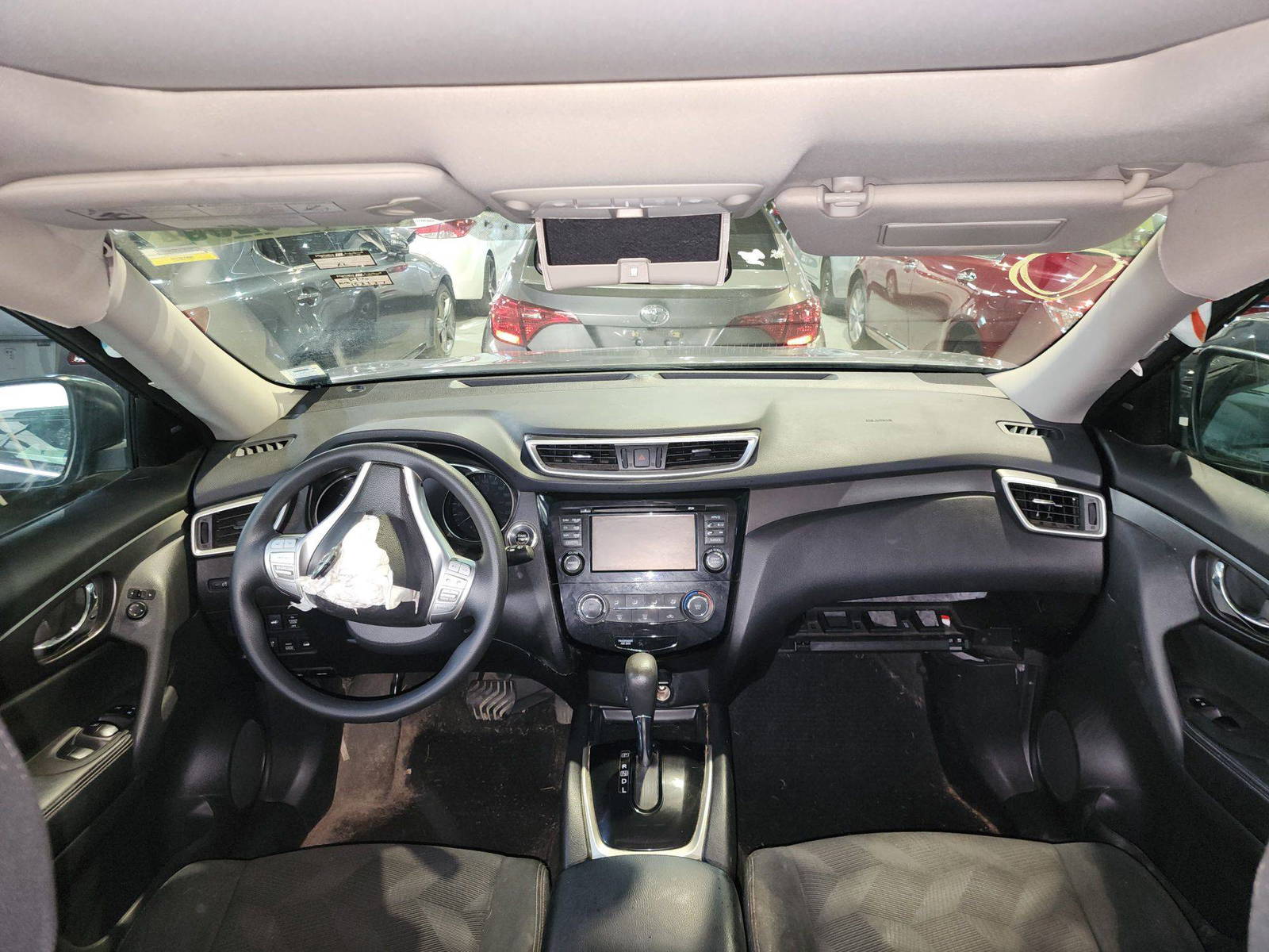 2016 NISSAN ROGUE — 153337 KM — Lot 88351285 — Al Quoz - Marhaba Auctions Used Cars - Image 6