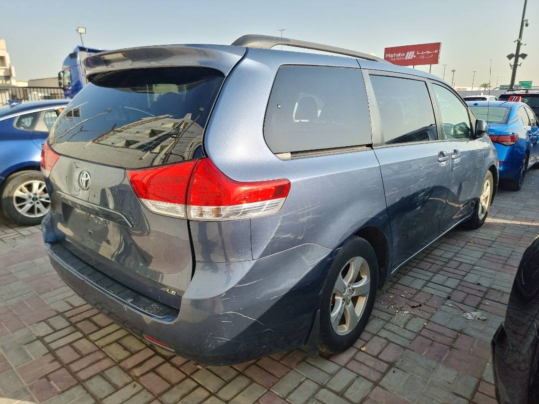 2014 TOYOTA SIENNA — 111386 Miles — Lot 1285487 — Main - Marhaba Auctions Used Cars - Image 4