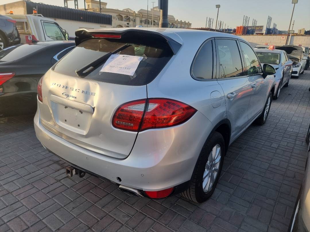 PORSCHE Cayenne 2012 - Marhaba Auction Used Cars - Image 5