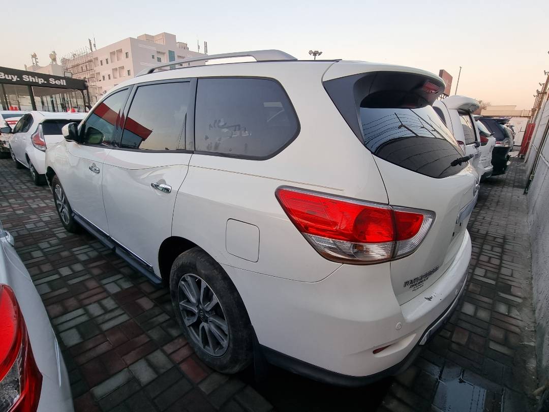 2013 NISSAN PATHFINDER — 173702 Miles — Lot 215487 — Ind. 12 - Marhaba Auctions Used Cars - Image 5