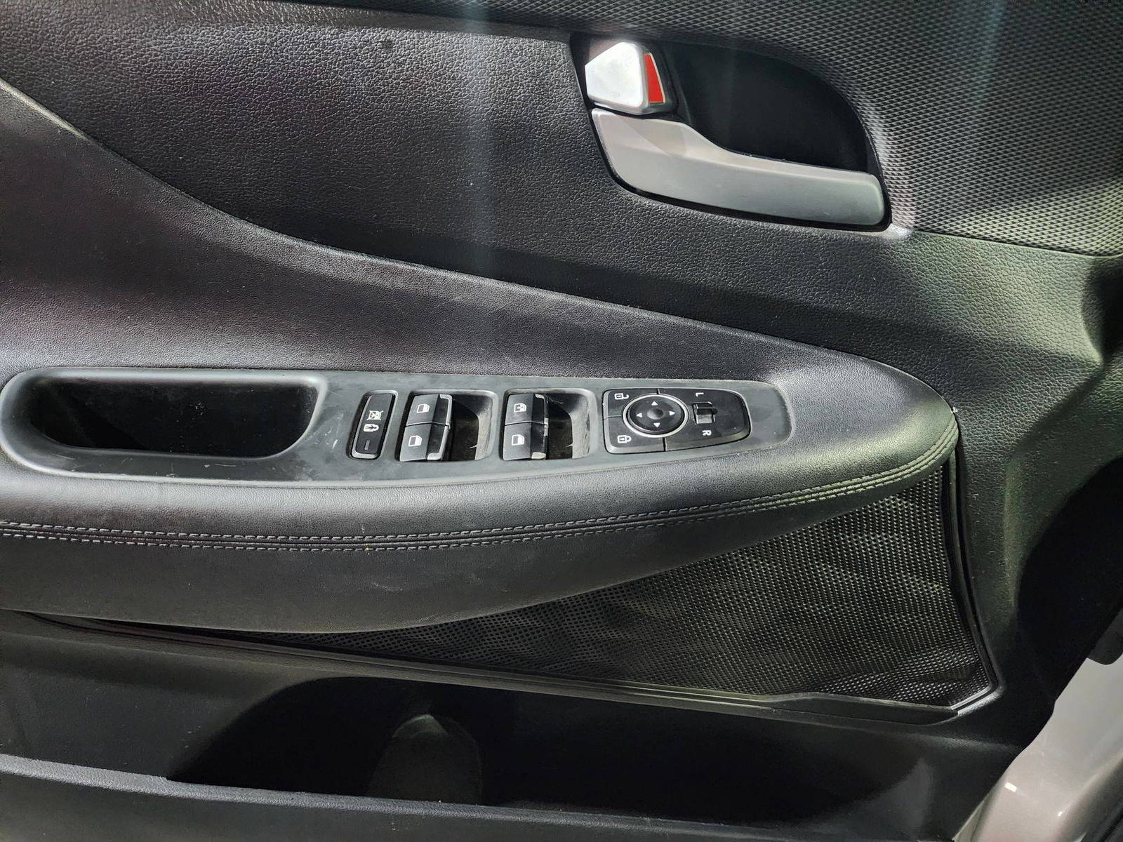 2019 HYUNDAI SANTA FE — 77832 Miles — Lot 73540194 — Al Quoz - Marhaba Auctions Used Cars - Image 10