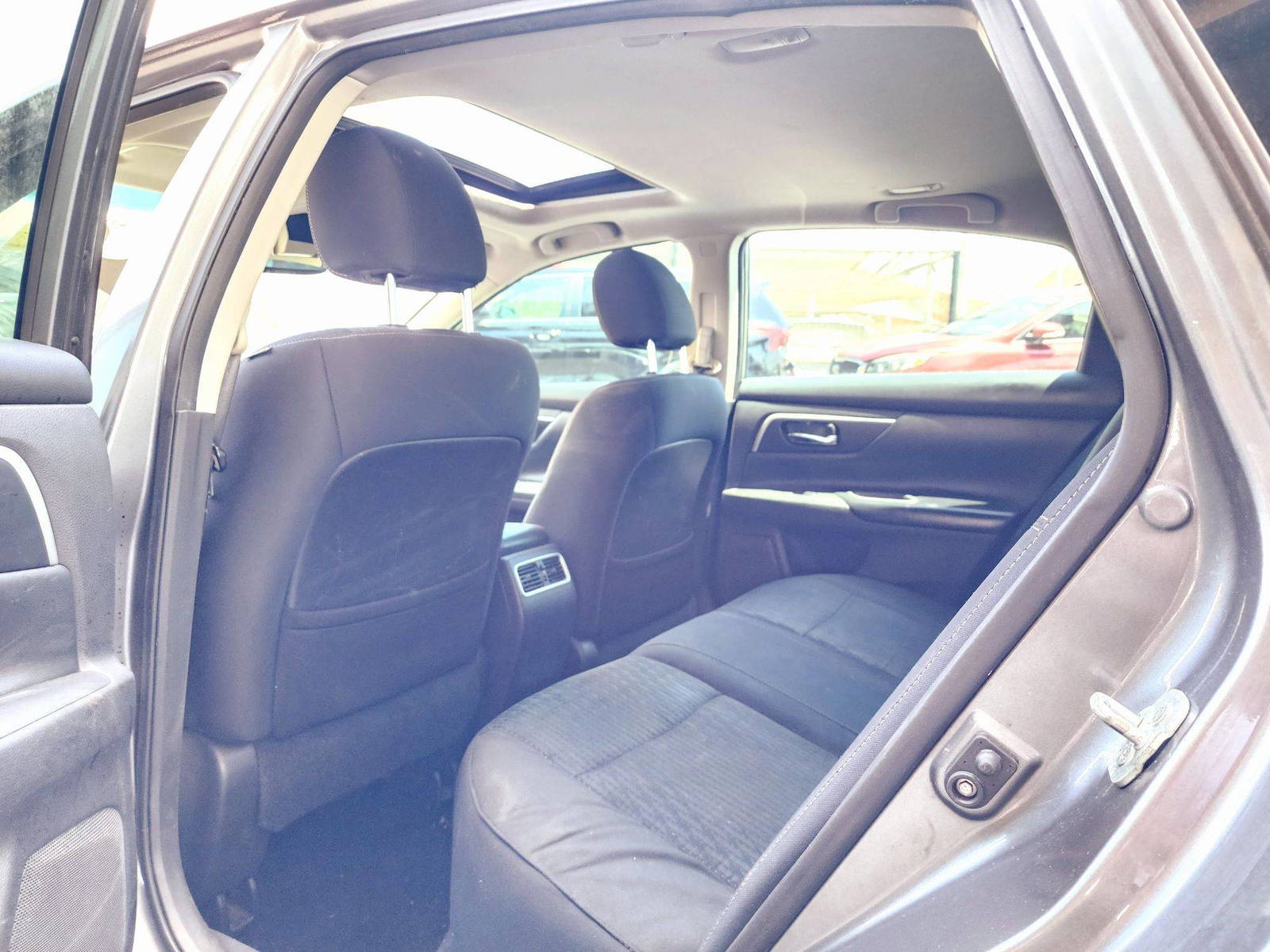 2016 NISSAN ALTIMA — 182310 Miles — Lot 303092 — Souq - Marhaba Auctions Used Cars - Image 6