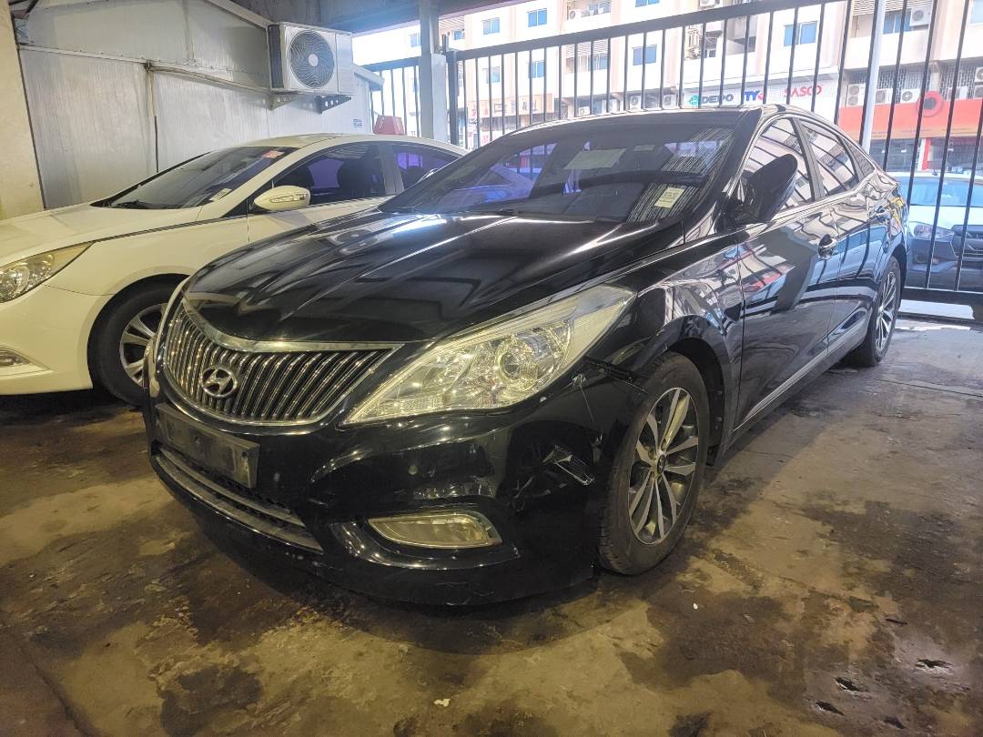 2011 HYUNDAI GRANDEUR — 187274 KM — Lot A035617 — Main - Marhaba Auctions Used Cars - Image 4