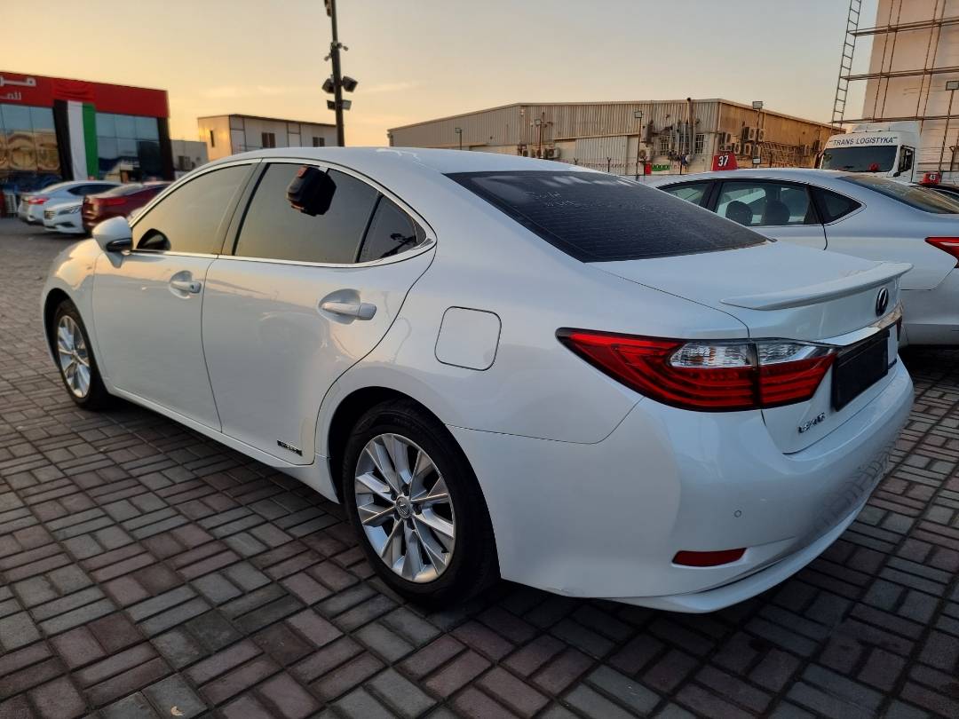 2013 LEXUS ES 300H — 63117 KM — Lot 2012624 — Main - Marhaba Auctions Used Cars - Image 5